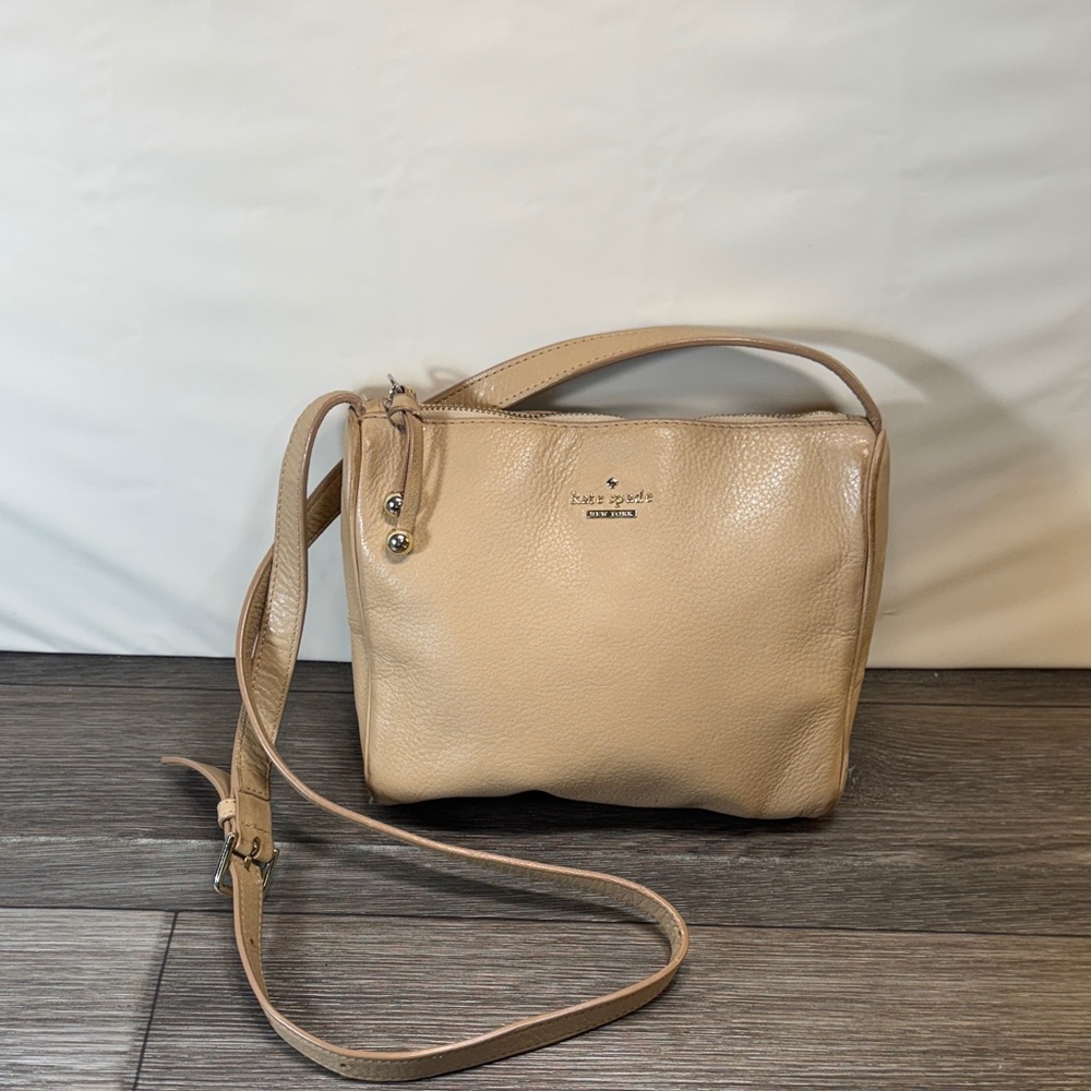 Kate Spade beige leather Crossbody/shoulder Bag